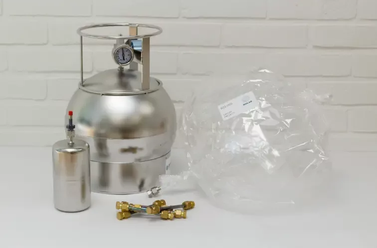 L’air peut être échantillonné au moyen de canisters, de sacs d’échantillonnage ou de cartouches d’adsorption.