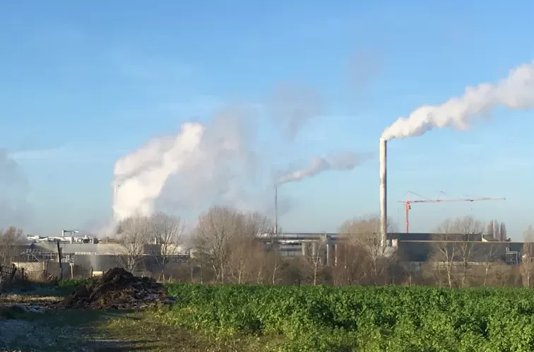 Émissions d'odeurs et de COV à proximité des cheminées industrielles